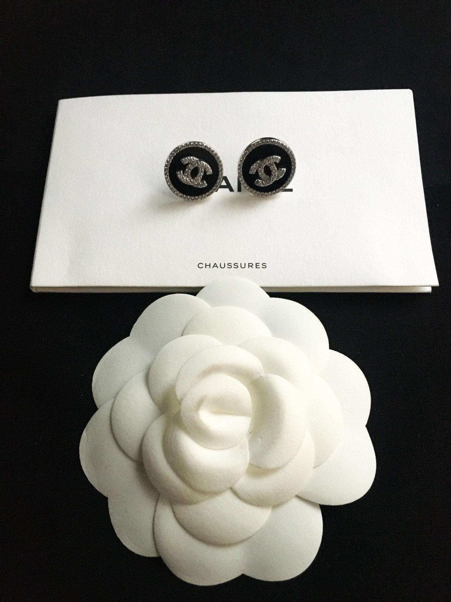 Vintage Chanel Enamel 925 sterling silver earrings with black enamel and baguette stones