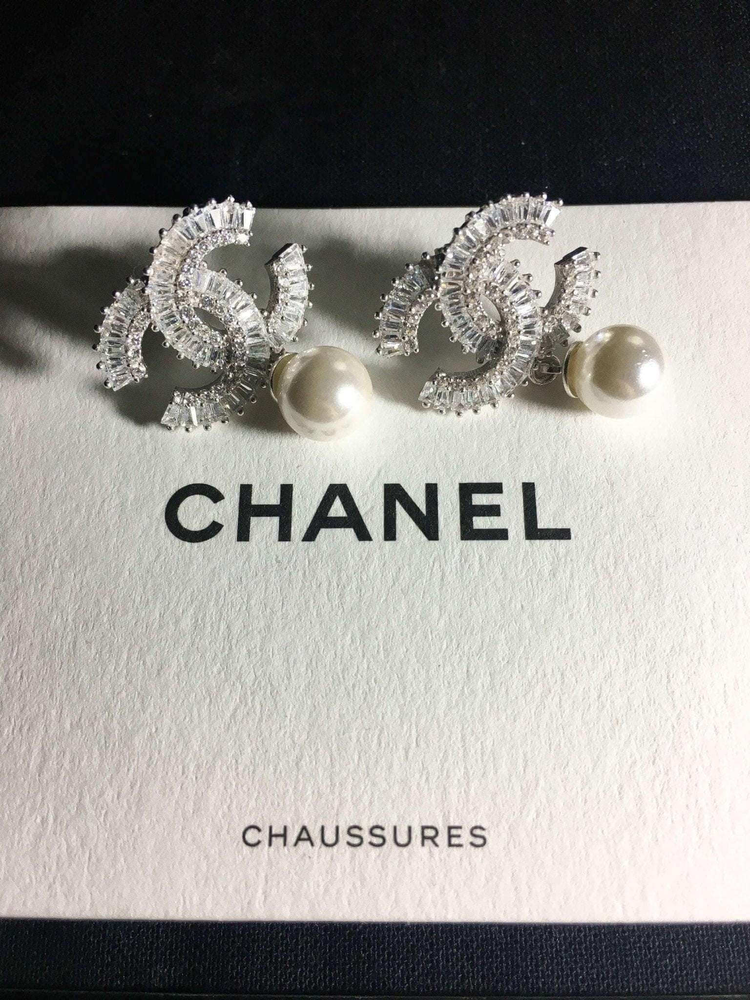 Chanel Jewelry Stud vintage pearl earrings in 925 sterling silver with white zircon baguette stones