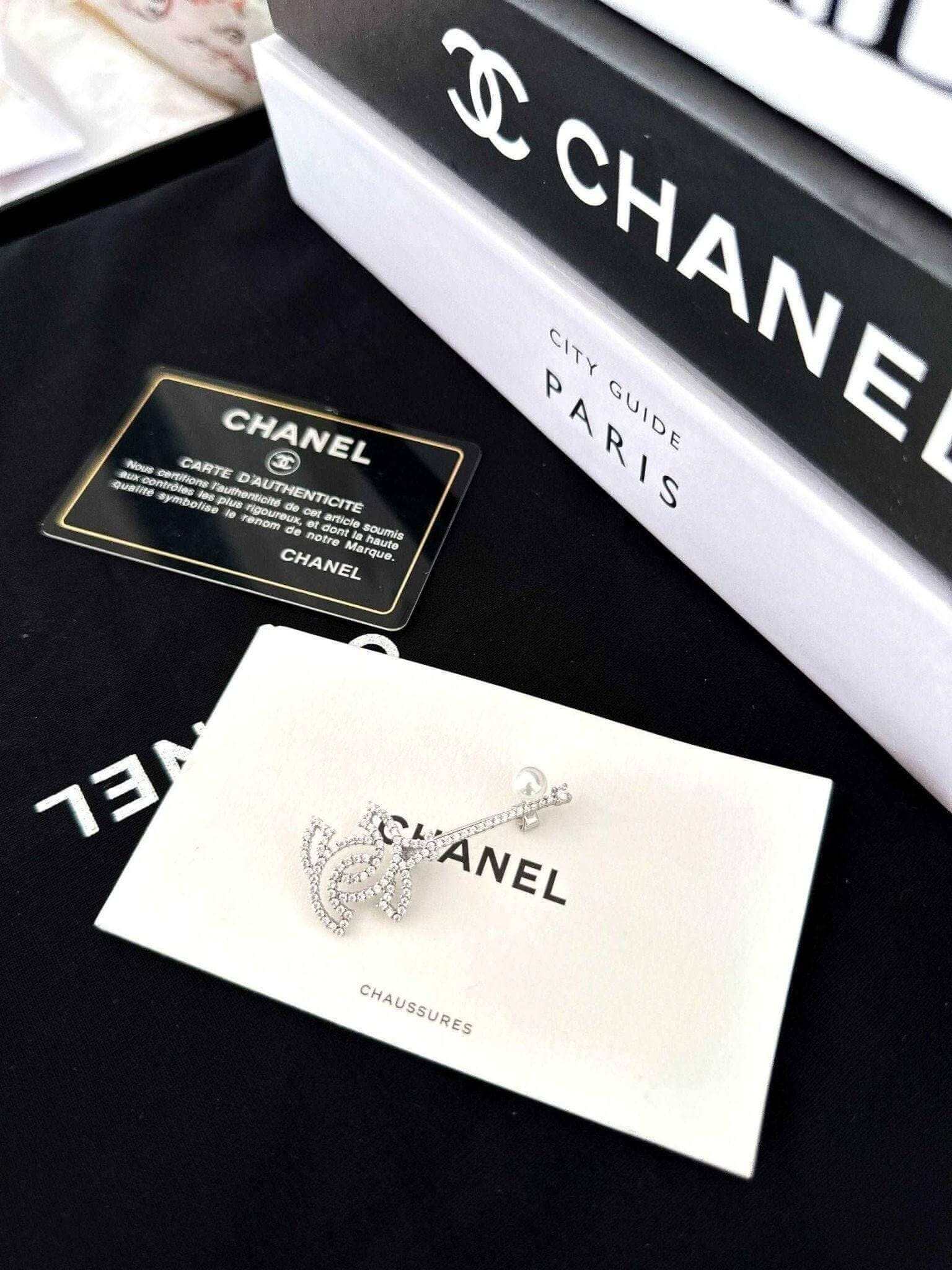 Chanel Brooch Vintage Jewelry Elegant 925 Sterling Silver with Sparkling Zircon Stone Pearl Brooch - Tracesilver