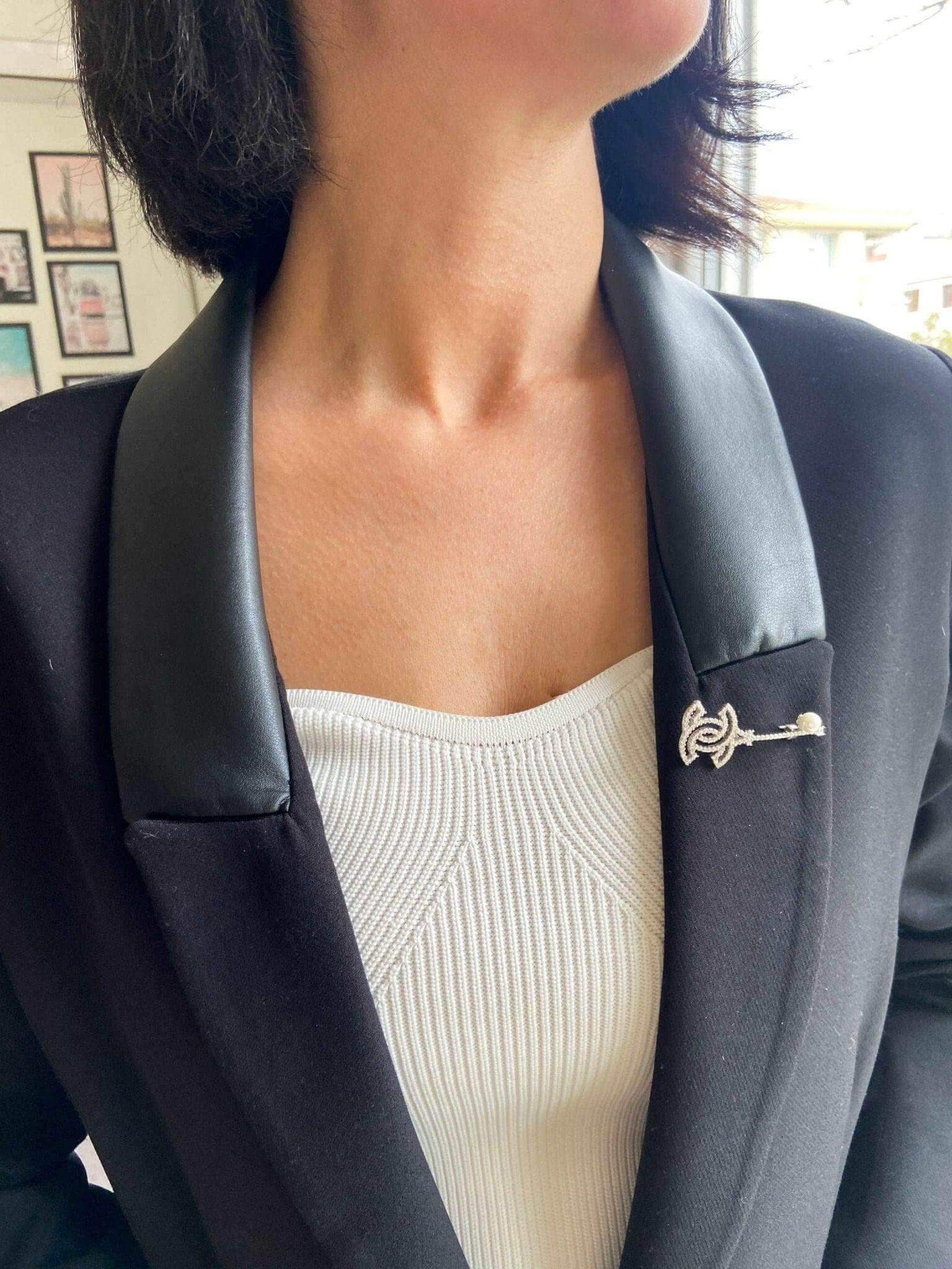 Chanel Brooch Vintage Jewelry Elegant 925 Sterling Silver with Sparkling Zircon Stone Pearl Brooch - Tracesilver