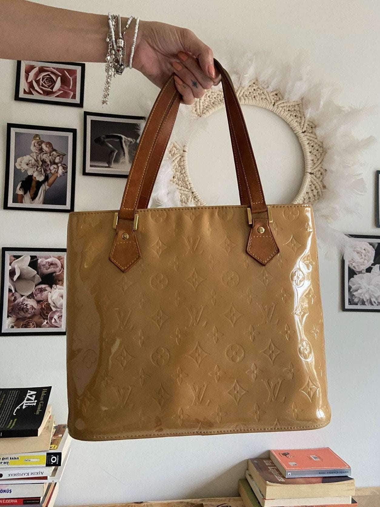 Louis Vuitton Vernis Houston yellow patent leather handbag with brown handles vintage style