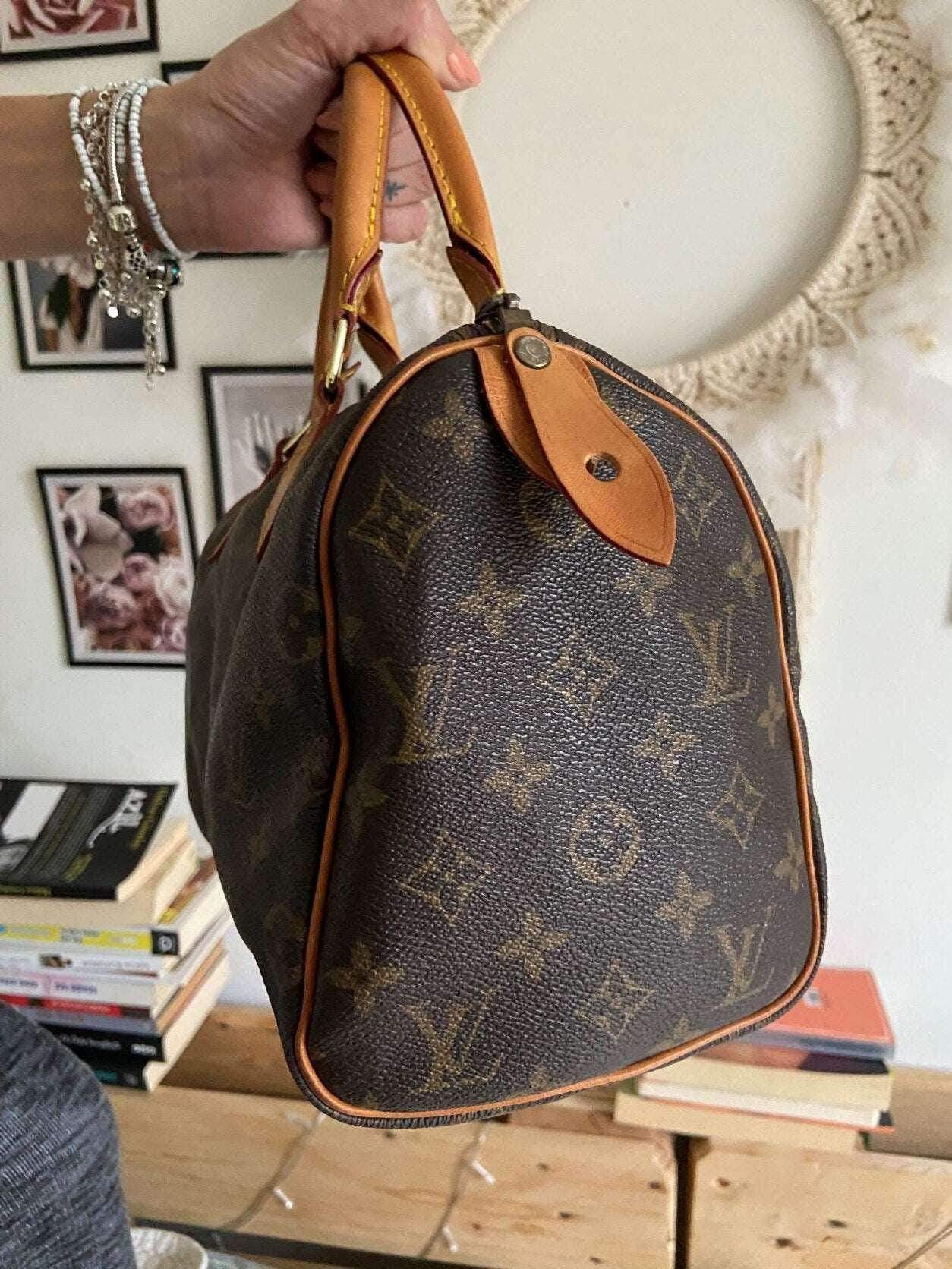 Authentic Louis Vuitton Monogram Speedy 25 Handbag - Tracesilver