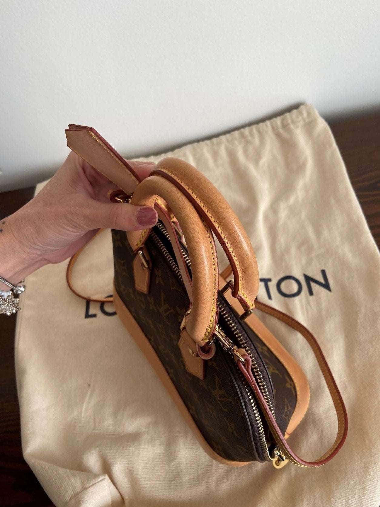 Louis Vuitton Monogram Alma Bag LVV - Tracesilver