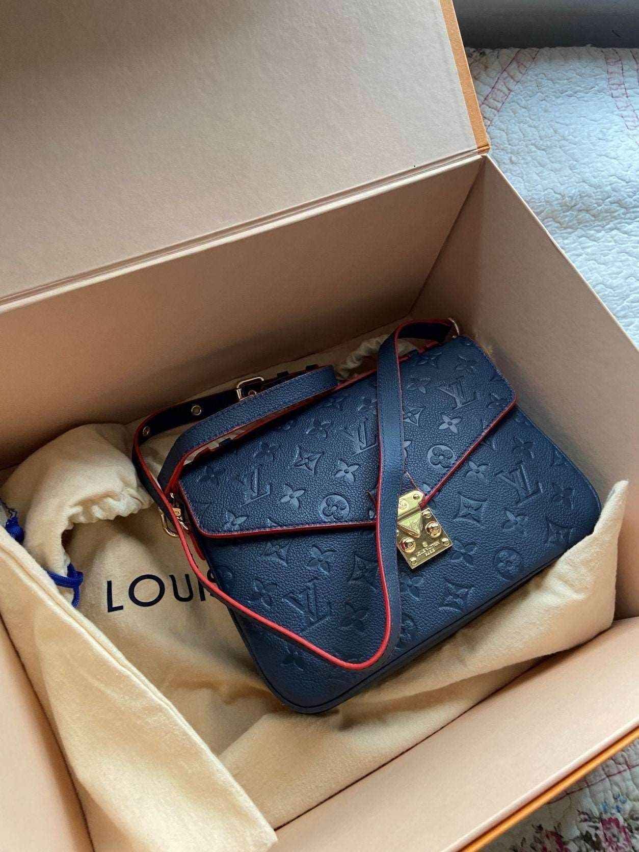 Louis Vuitton Empreinte Pochette Metis in Marine Rouge Crossbody Handbag LVV - Tracesilver