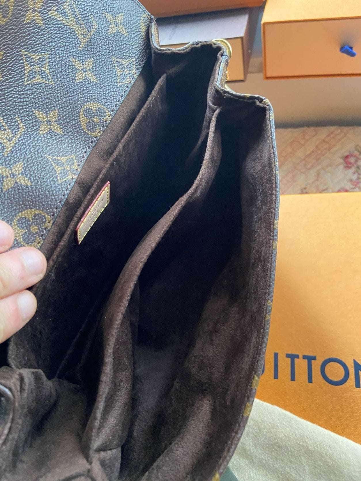 Louis Vuitton Monogram POCHETTE METIS Handbag For Women LVV - Tracesilver