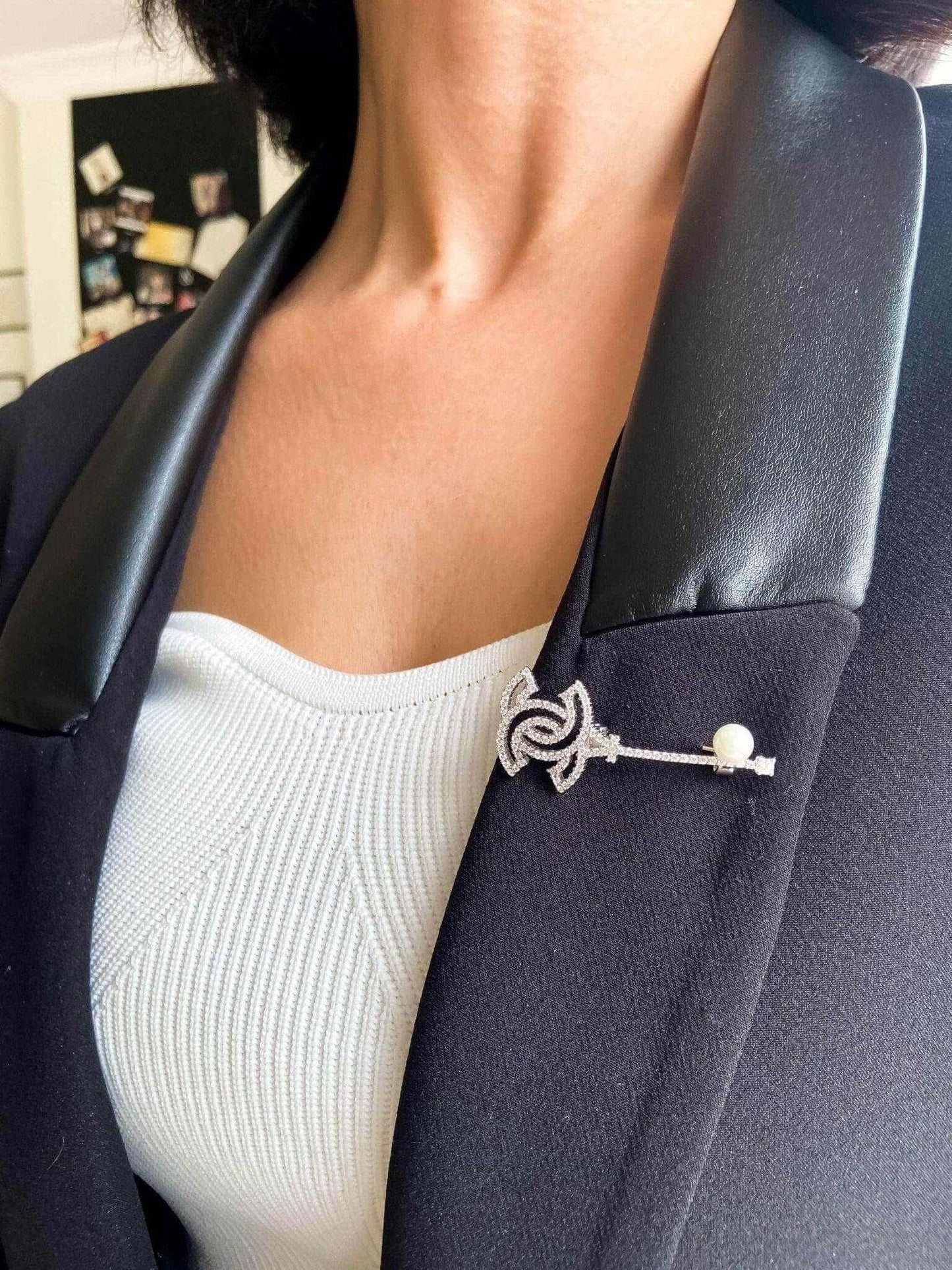 Chanel Brooch Vintage Jewelry Elegant 925 Sterling Silver with Sparkling Zircon Stone Pearl Brooch - Tracesilver