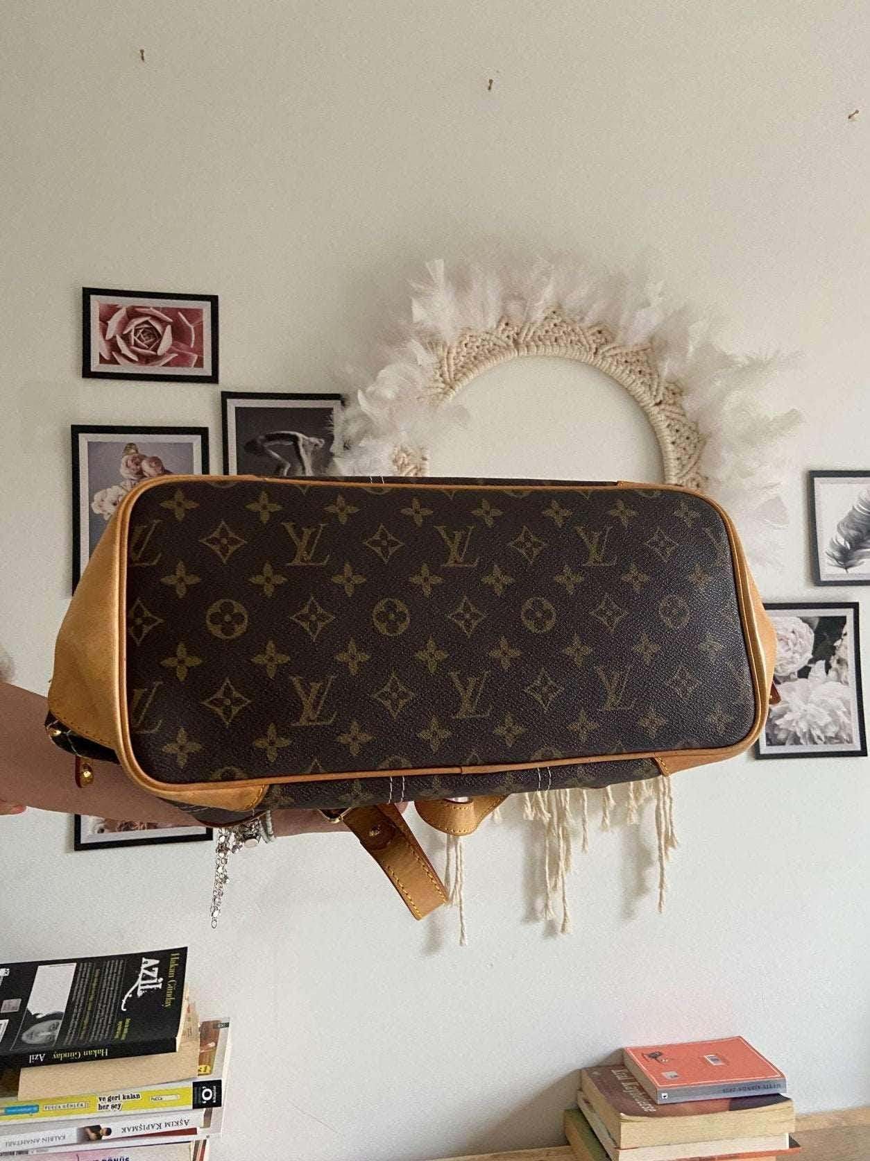 Louis Vuitton Limited Edition Monogram Canvas Riveting Vintage Bag - Tracesilver