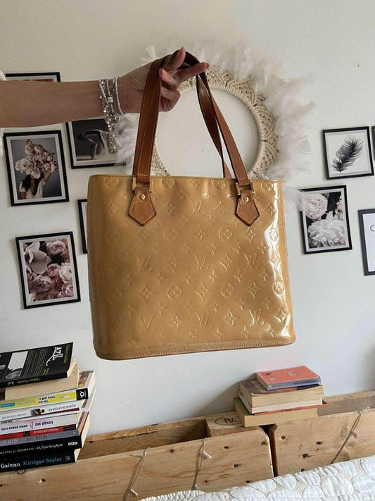 Louis Vuitton Vernis Houston yellow patent leather purse bag with brown handles and embossed monogram pattern