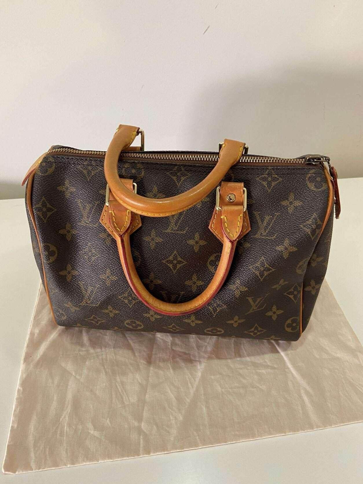 Authentic Louis Vuitton Monogram Speedy 25 Handbag - Tracesilver