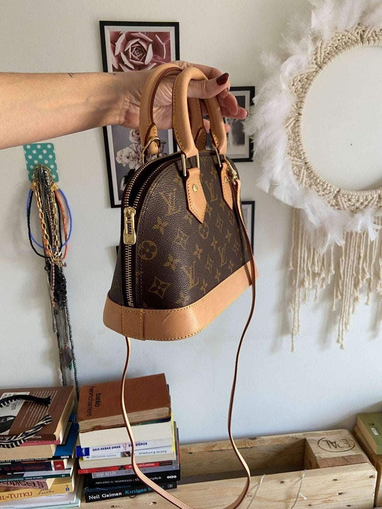 Louis Vuitton Monogram Alma Bag LVV - Tracesilver