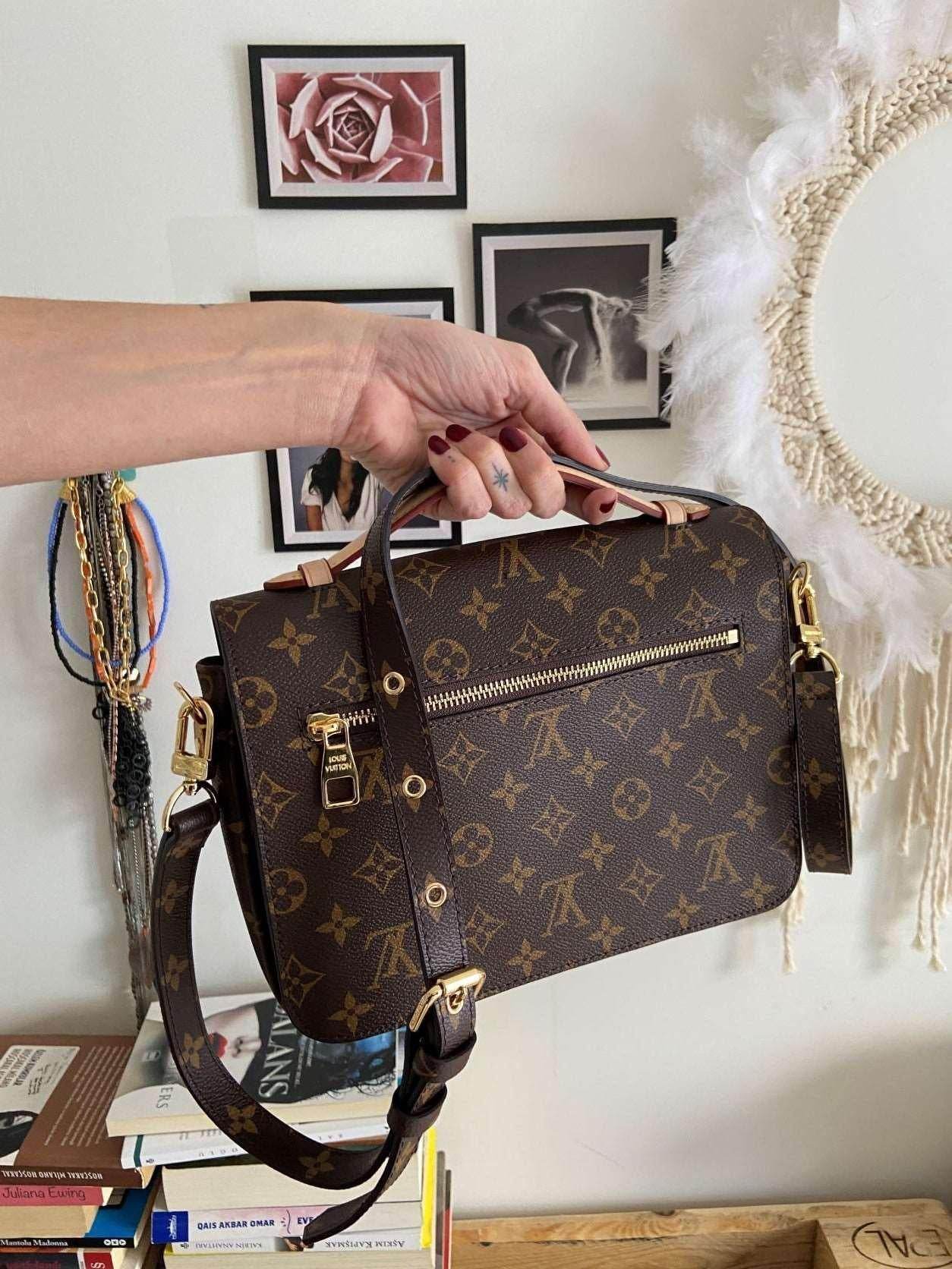 Louis Vuitton Monogram POCHETTE METIS Handbag For Women LVV - Tracesilver