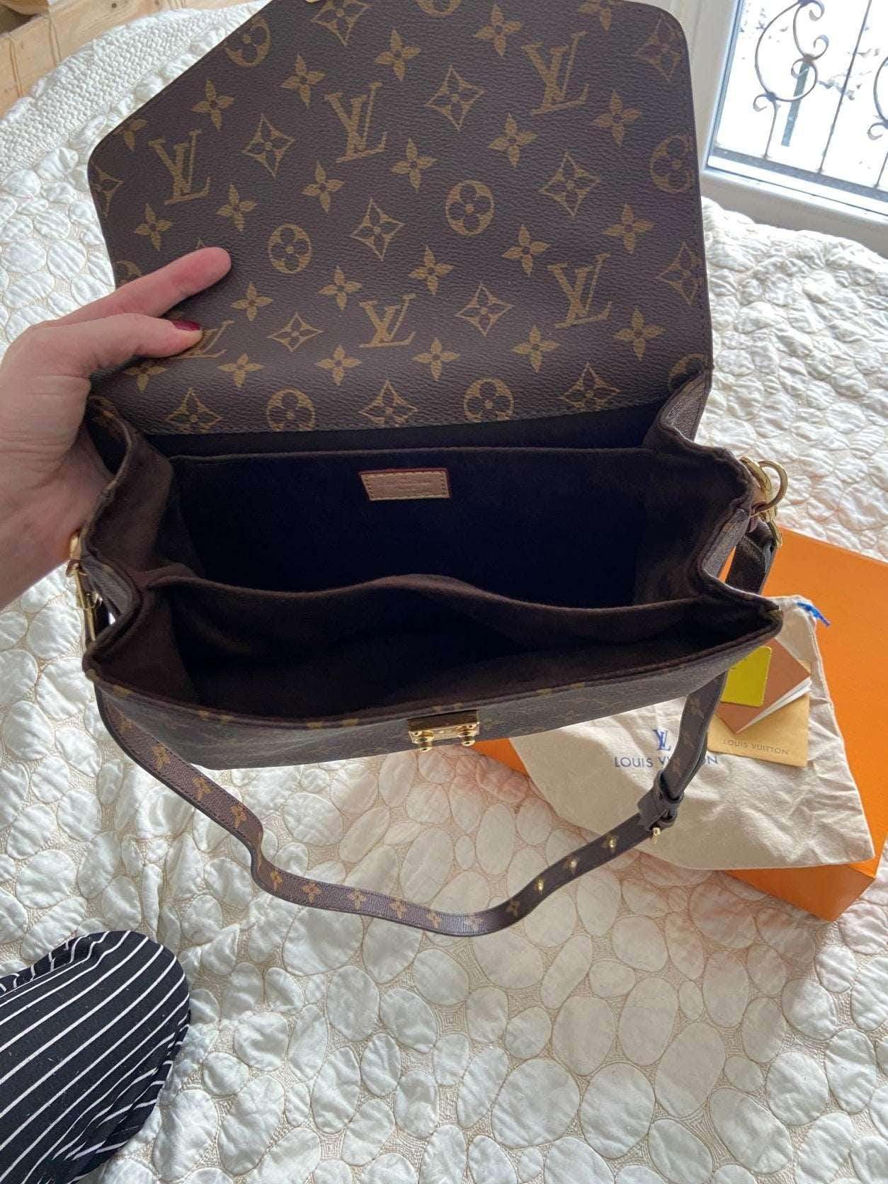 Louis Vuitton Monogram POCHETTE METIS Handbag For Women LVV - Tracesilver