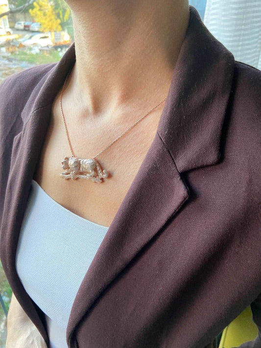 Champagne Color Leopard Custom Desing Necklace, Handmade Nacre Working Jewelry Leopard Pendant For Her - Tracesilver