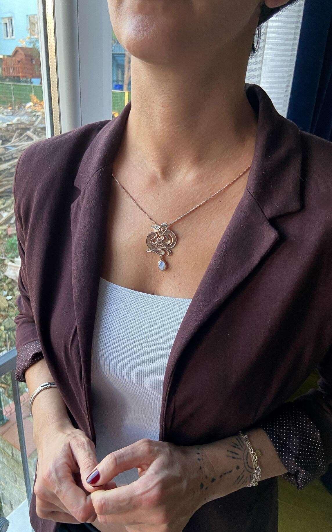 Custom Design Family Moonstone Necklace For Women, 925 Sterling Silver Moonstone Family Pendant Jewelry For Her, Family Jewelry Necklace - Tracesilver