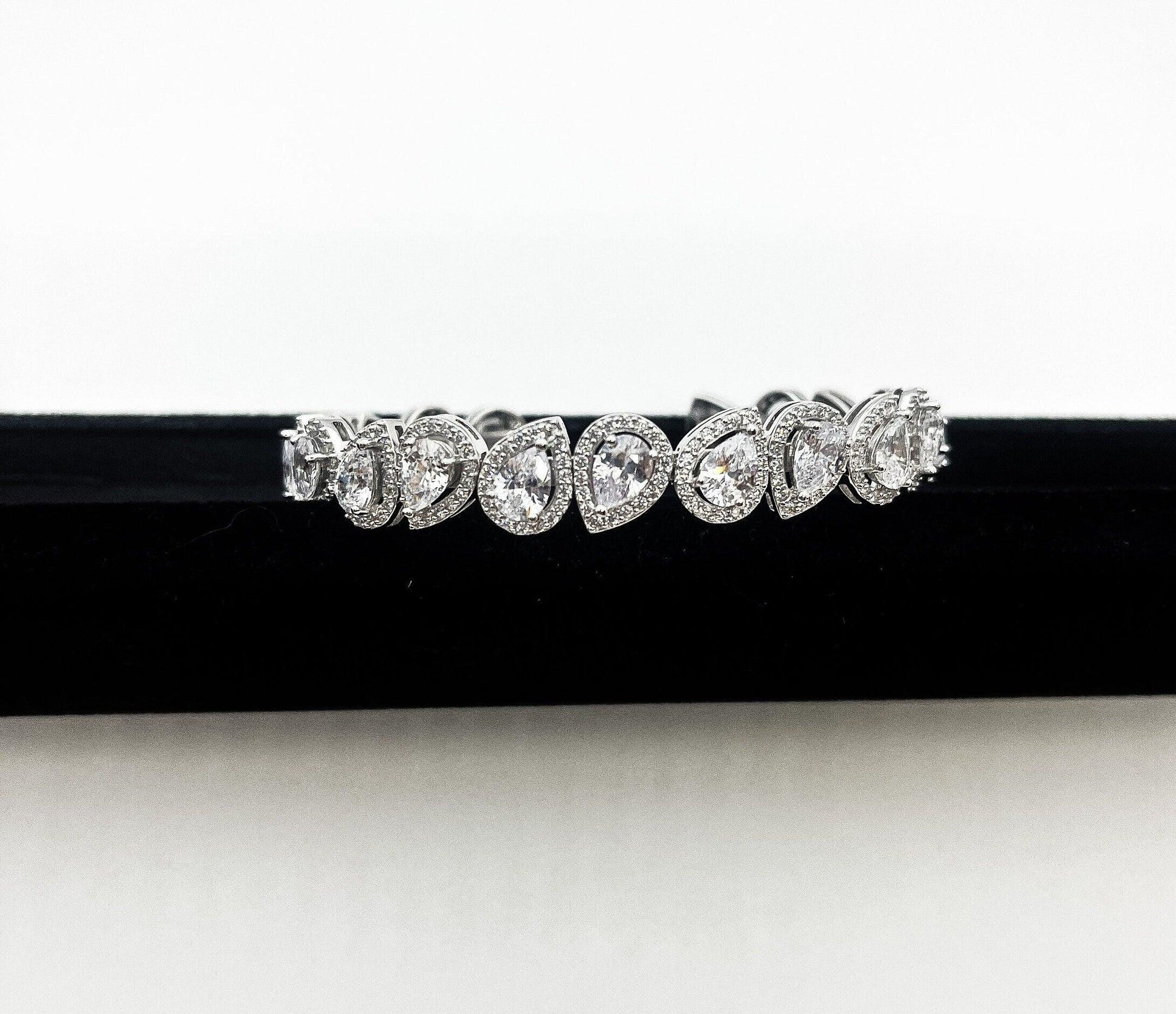 Diamond Drop Cut 925 Sterling Silver Madagascar Zircon Covered Bracelet,Super Shiny Drop Cut Handmade 925 Sterling Silver Bracelet - Tracesilver