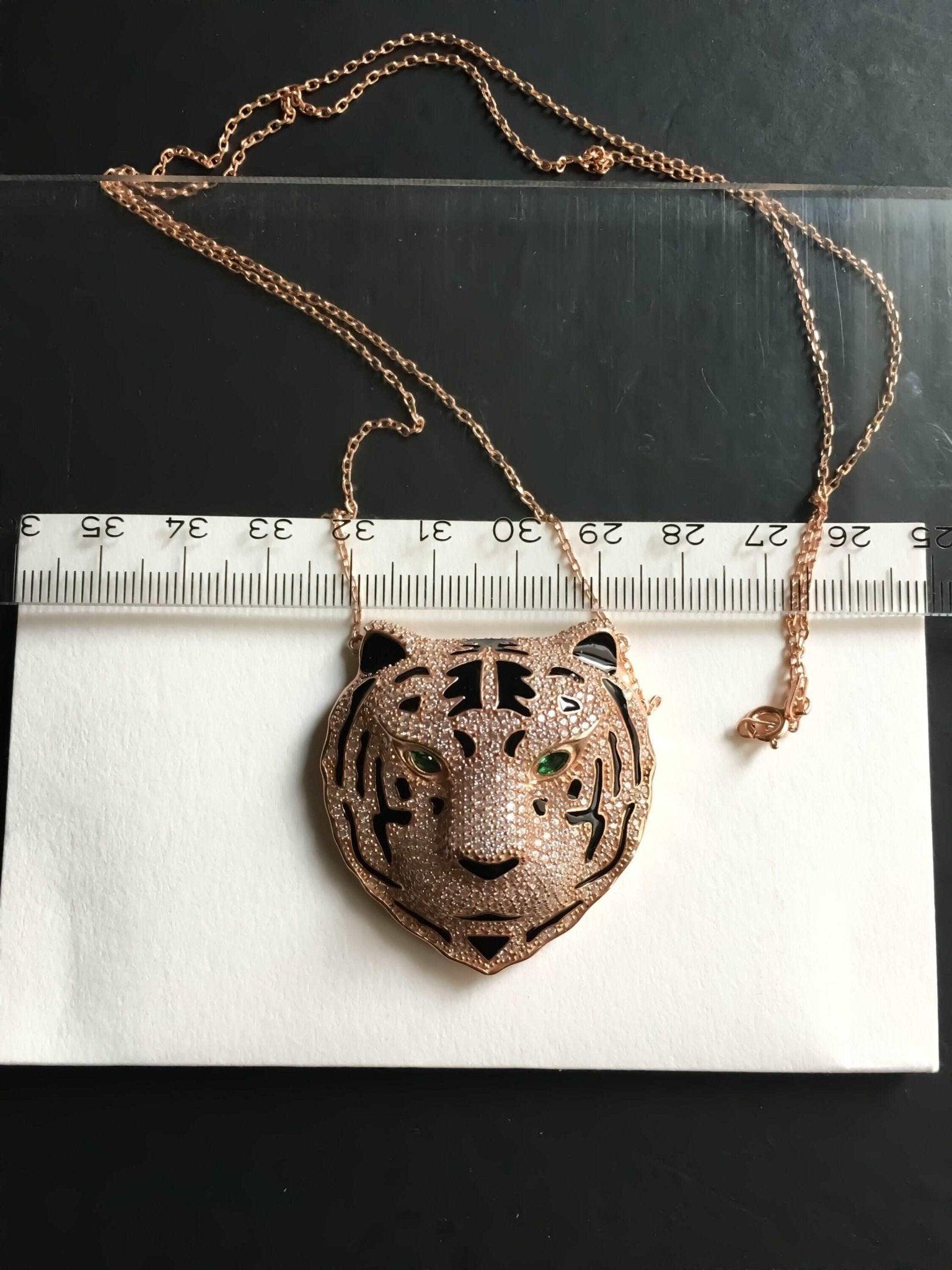 Leopard Head Emerald Eye Nacre Working Necklace, Unique Desing Handmade Jewelry Leopard Pendant For Women - Tracesilver